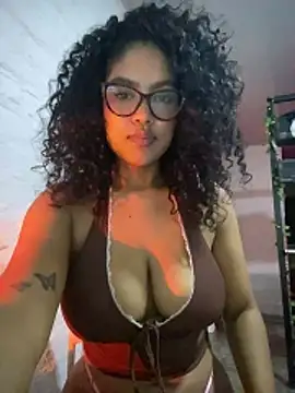 Snapshot of miiabrown18 chatting on 05.24.26 miiabrown18 online show from 05.24.26