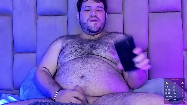 Snapshot of big_bearr chatting on 05.17.26 big bearr online show from 05.17.26