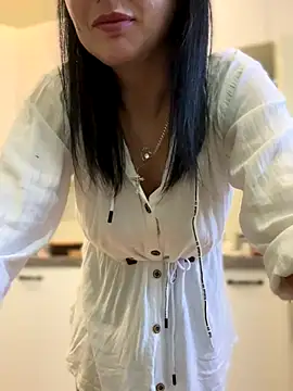 mood berry online show from 09.24.25