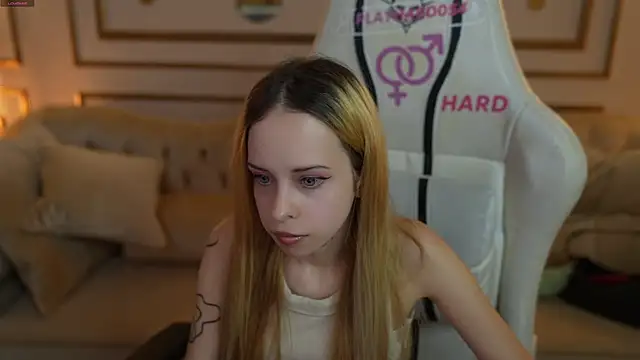 Luchi Sun online show from 10.04.25