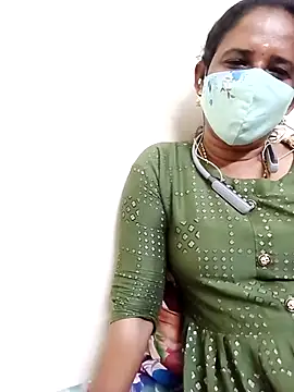 Snapshot of tamil_Boomika chatting on 11.15.25 tamil Boomika online show from 11.15.25