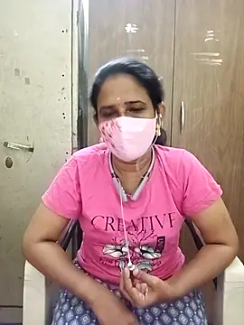 Snapshot of tamil_Boomika chatting on 11.25.25 tamil Boomika online show from 11.25.25