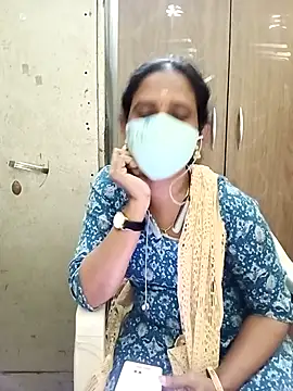 Snapshot of tamil_Boomika chatting on 11.28.25 tamil Boomika online show from 11.28.25