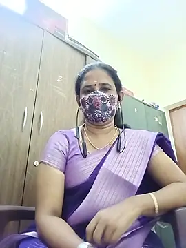 Snapshot of tamil_Boomika chatting on 05.18.26 tamil Boomika online show from 05.18.26