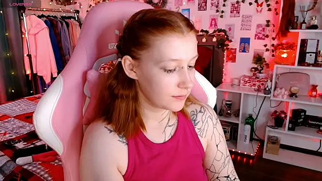 Ayla Hicks online show from 11.26.25