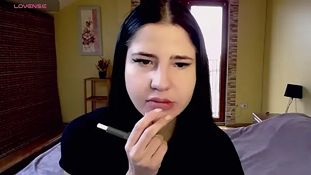 Malibu J online show from 10.11.25