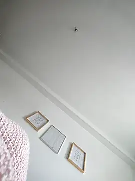 LatinaaaX online show from 10.18.25