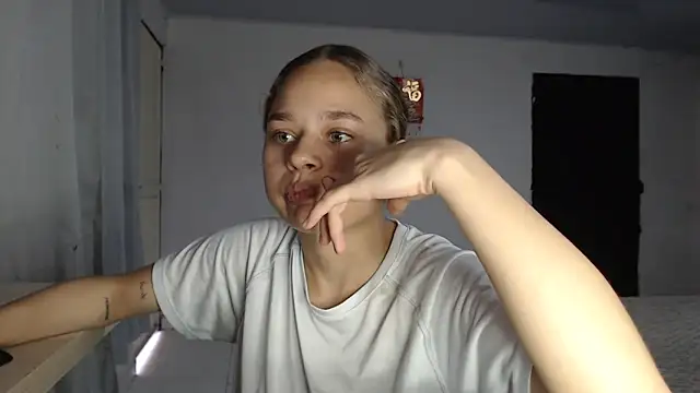 LittleCheerry69 online show from 03.27.26