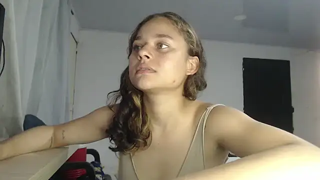 LittleCheerry69 online show from 04.18.26