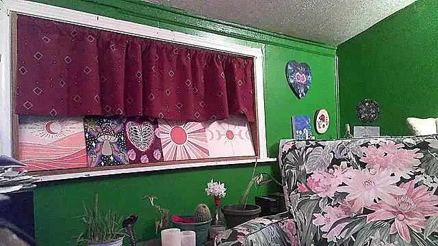 Snapshot of HippieDad333 chatting on 04.23.26 HippieDad333 online show from 04.23.26