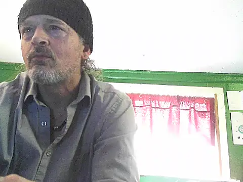Snapshot of HippieDad333 chatting on 05.08.26 HippieDad333 online show from 05.08.26