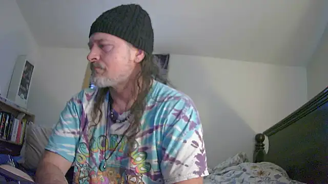 Snapshot of HippieDad333 chatting on 05.16.26 HippieDad333 online show from 05.16.26