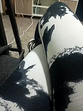 Valentino2325 online show from 10.19.25