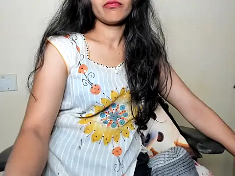 Queen-Bee143 online show from 03.16.26