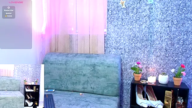 Sally Ricci online show from 10.03.25