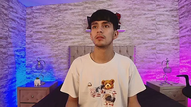 Snapshot of Axel_Draven chatting on 11.11.25 Axel Draven online show from 11.11.25