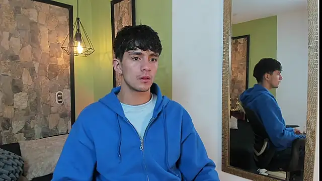 Snapshot of Axel_Draven chatting on 11.19.25 Axel Draven online show from 11.19.25