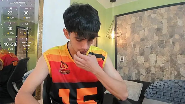 Snapshot of Axel_Draven chatting on 11.20.25 Axel Draven online show from 11.20.25