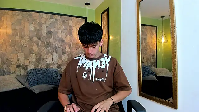 Snapshot of Axel_Draven chatting on 12.15.25 Axel Draven online show from 12.15.25