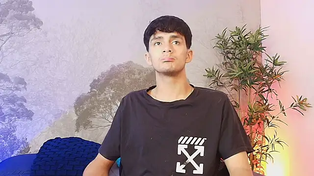 Snapshot of Axel_Draven chatting on 12.18.25 Axel Draven online show from 12.18.25