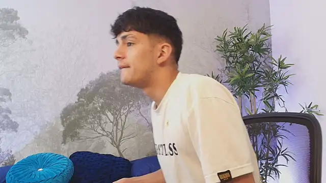 Snapshot of Axel_Draven chatting on 01.07.26 Axel Draven online show from 01.07.26