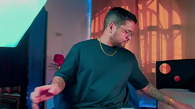 LucasGaeel online show from 11.04.25