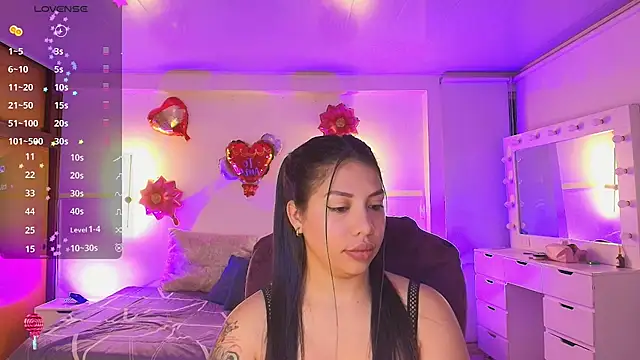 Snapshot of kloe28 chatting on 02.15.26 kloe28 online show from 02.15.26