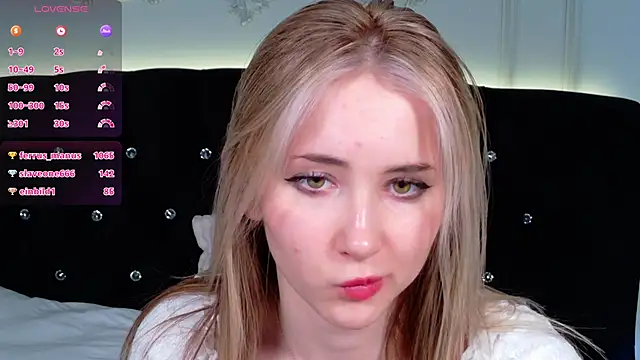 LiraKink online show from 11.16.25