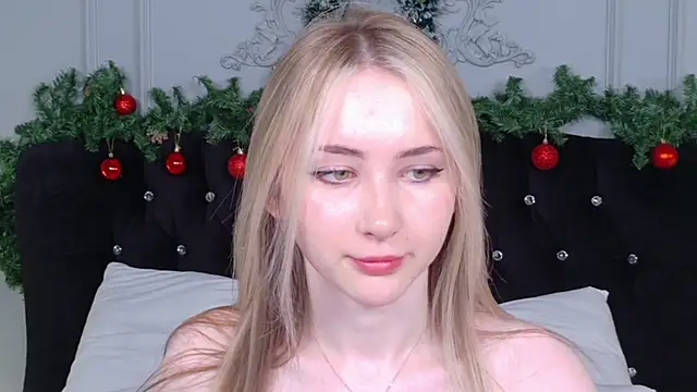 LiraKink online show from 12.22.25