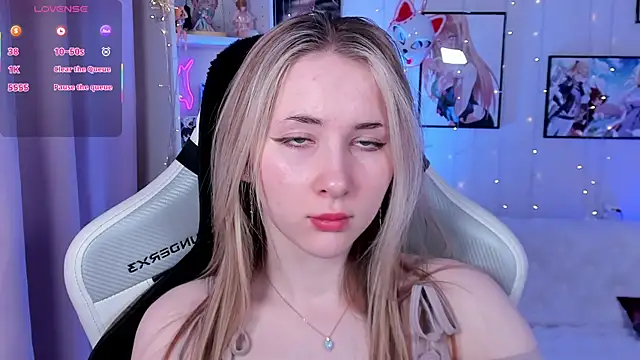 Snapshot of LiraKink chatting on 01.19.26 LiraKink online show from 01.19.26