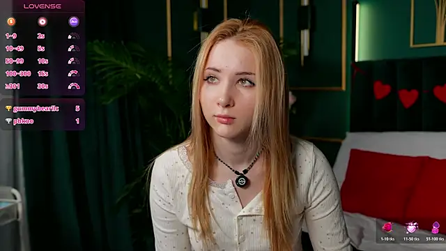 Snapshot of LiraKink chatting on 02.17.26 LiraKink online show from 02.17.26