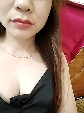 Girl Shy2000 online show from 10.04.25