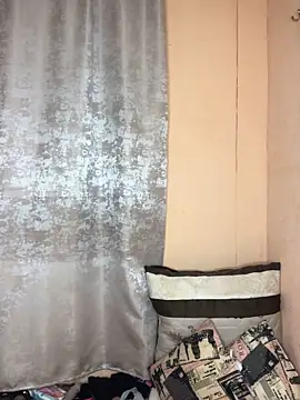 Caramel102004 online show from 11.19.25