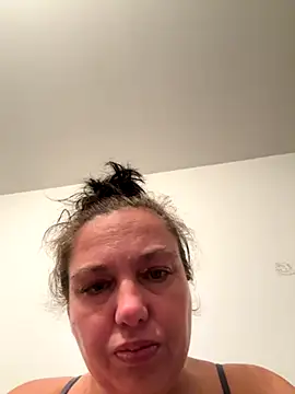 Eleanorxx online show from 10.28.25