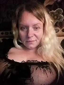 Fiona696 online show from 10.11.25