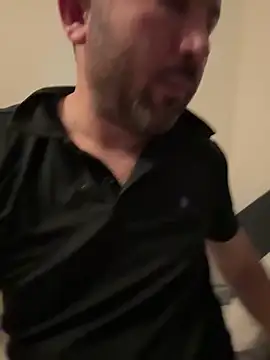 Snapshot of carpediemhkn chatting on 12.23.25 carpediemhkn online show from 12.23.25