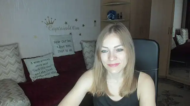 Tiffany Bates online show from 10.21.25