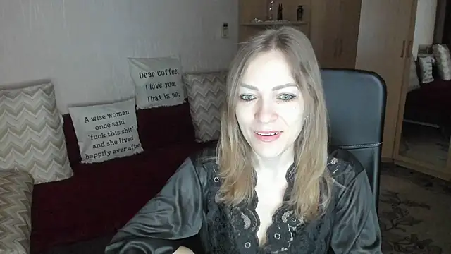 Tiffany Bates online show from 03.03.26