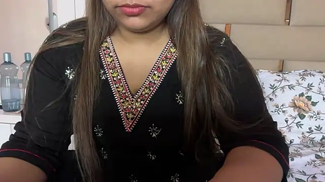 Snapshot of Miss_Rose__ chatting on 06.22.26 Miss Rose online show from 06.22.26