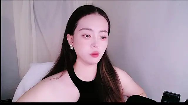 Snapshot of mitowato chatting on 10.14.25 mitowato online show from 10.14.25