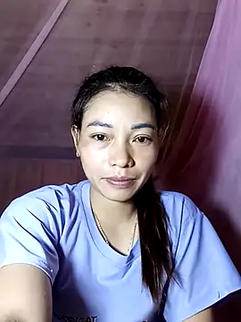 Snapshot of Phiny_xx chatting on 10.31.25 Phiny xx online show from 10.31.25