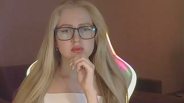Xylenora online show from 10.24.25