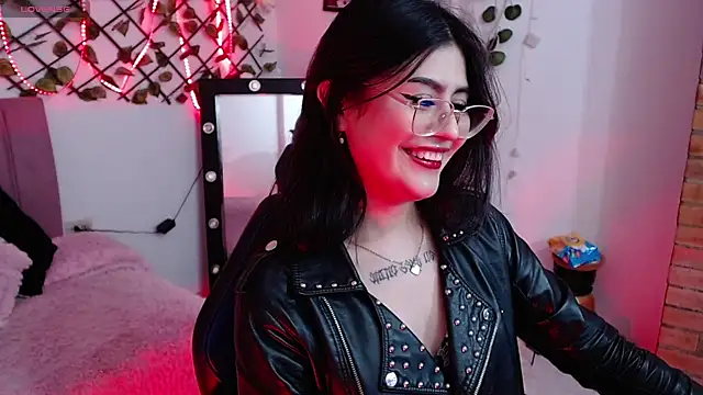 isa bunny18 online show from 10.17.25