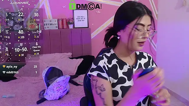 Snapshot of isa_bunny18 chatting on 02.13.26 isa bunny18 online show from 02.13.26