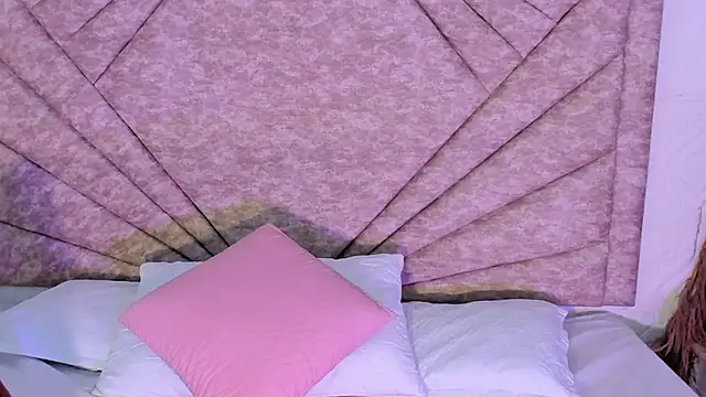 EmmaBlossom online show from 01.14.26