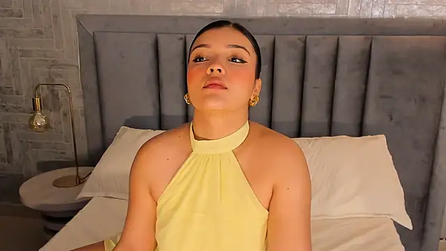 EmmaBlossom online show from 04.03.26