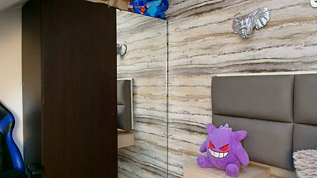 Lovers 21 online show from 12.20.25