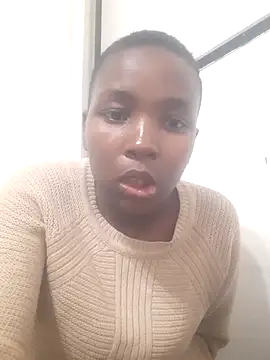 Snapshot of QueenLanaL chatting on 10.08.25 QueenLanaL online show from 10.08.25