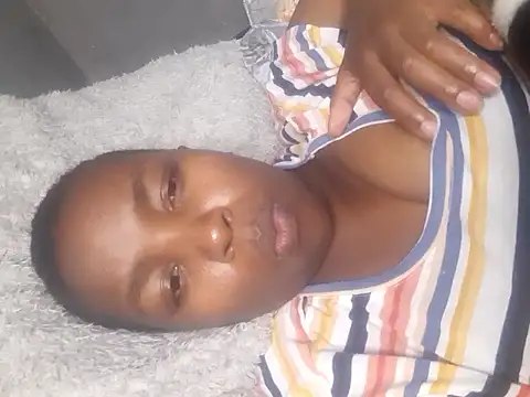 Snapshot of QueenLanaL chatting on 10.23.25 QueenLanaL online show from 10.23.25