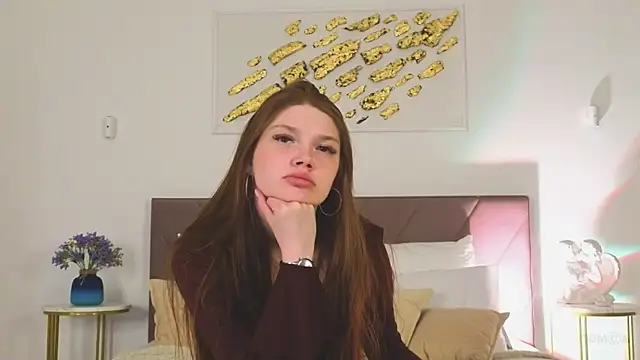 Nicole Broown  online show from 04.14.26